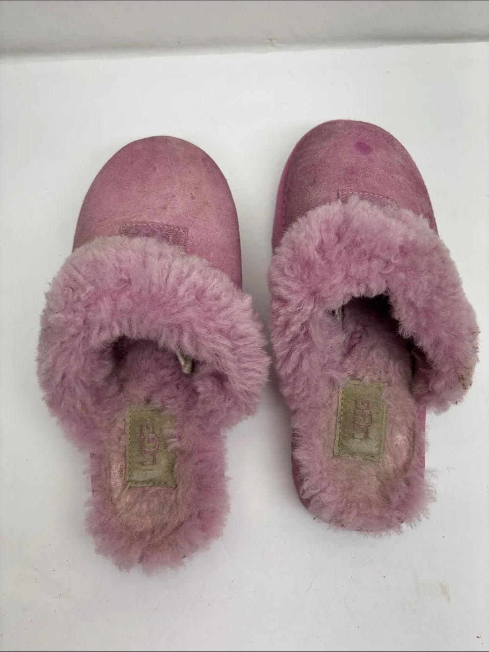 UGG Kids Pink Suede Shearling Slip-On Slippers, SZ 5 big girl, box 50